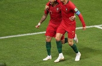 利雅得胜利被绝平C罗无奈摊手