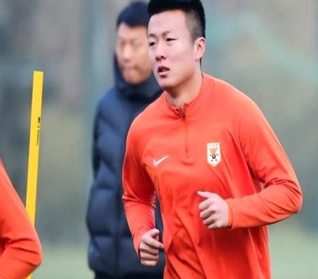 辽宁铁人俱乐部人士：夏窗会局部调整人员，尊重主教练决策