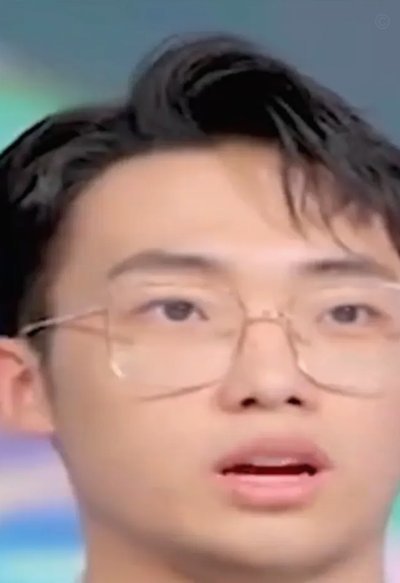 转自耳根不清净：一个解说员和一个播音员的荒诞连线。