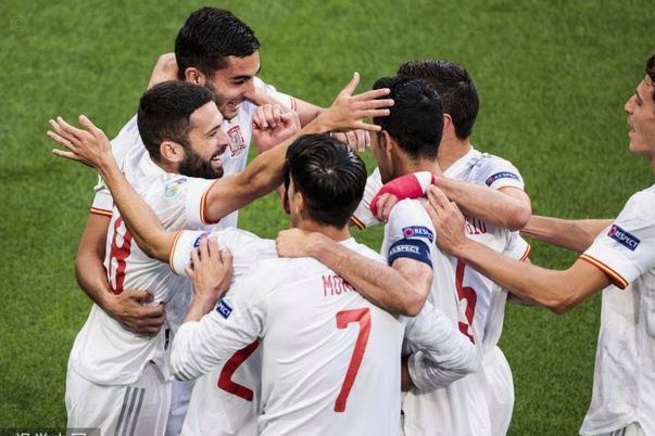 西班牙6进决赛5次捧杯，称霸本世纪大赛决赛