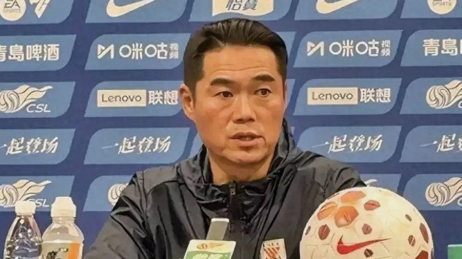 宿茂臻谈输球后韩鹏与部分球员没谢场：他心情沮丧，能理解