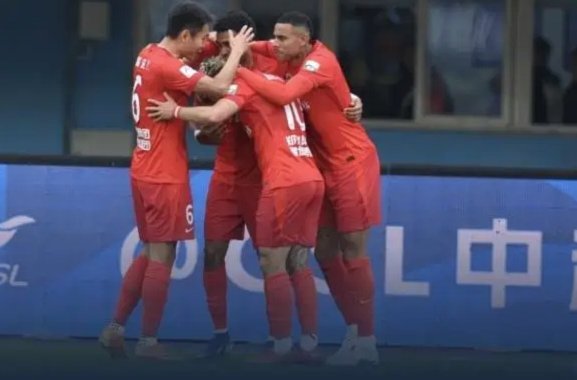古斯塔沃头球破门 河南1-0领先英博