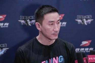 面对质疑的“青训教父”董路，其专业性经得起推敲吗？