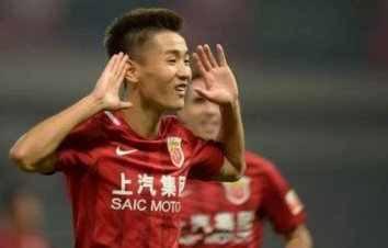 韦世豪接连更新社媒：又要被追加了，真好！ 哪年不罚我？