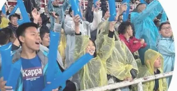 科技“外挂”代抢苏超门票牟利38万，涉案球迷获刑警示重重